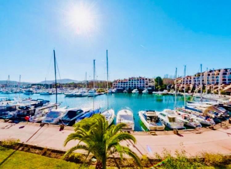 Ferienwohnung Petit Cocon Magnifique Vue Sur Marina Dans Le Golfe De Saint Tropez Cogolin Exterior foto