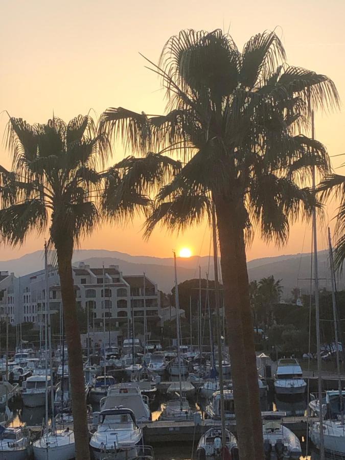 Ferienwohnung Petit Cocon Magnifique Vue Sur Marina Dans Le Golfe De Saint Tropez Cogolin Exterior foto